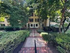 Building Photo - 7700 Tremayne Pl