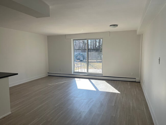 Building Photo - 2124 Ghent Ave