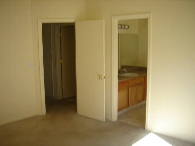 Foto del edificio - 8137 Quartz Ln