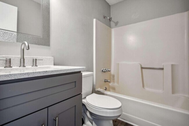 Building Photo - 5028 Chadwick Ct