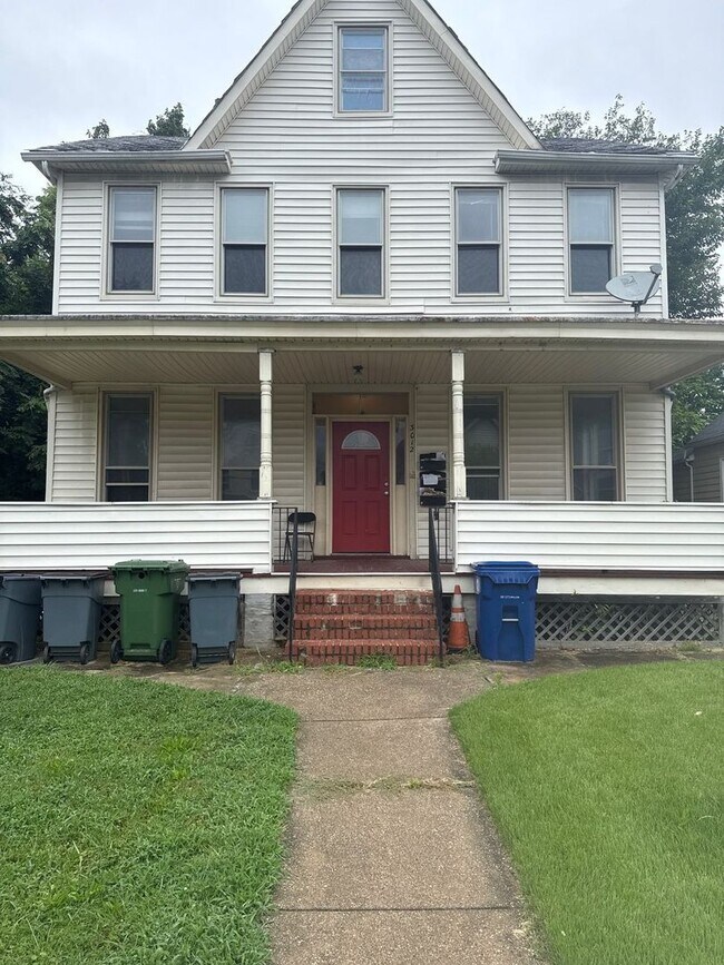 Building Photo - 3012 White Ave