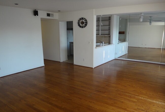 Building Photo - 177 Oval Rd