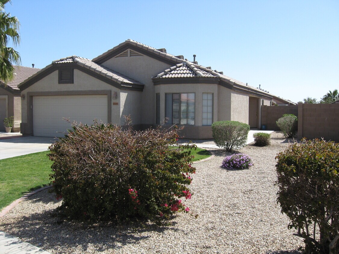 15541 W Mauna Loa Ln, Surprise, AZ 85379 House Rental in Surprise, AZ