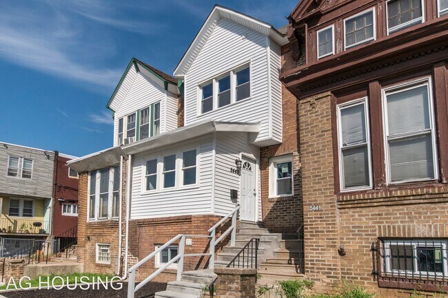 Building Photo - 3 br, 1.5 bath House - 5443 Florence Ave