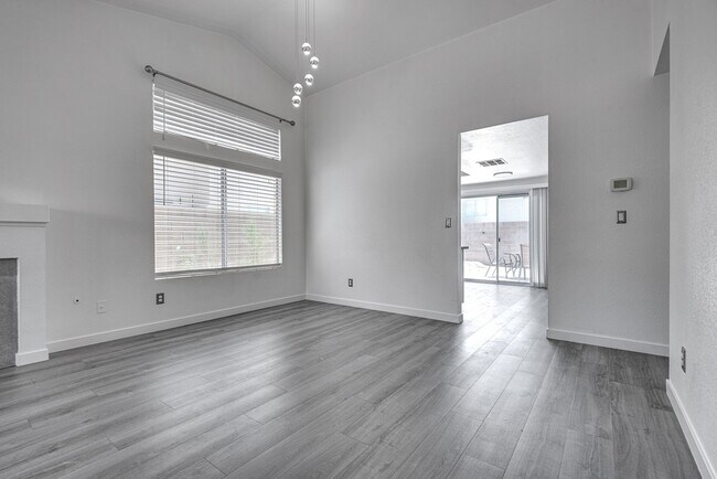 Building Photo - Charming & Bright 3?Bed • 2?Bath Family Ho...