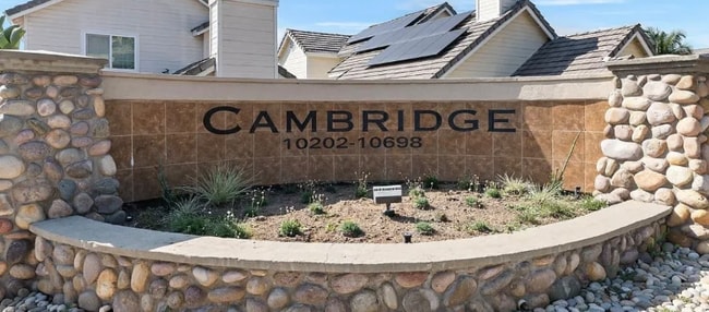 Building Photo - 10404 Rancho Carmel Dr