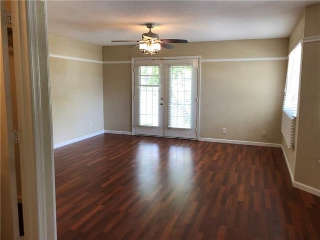 Building Photo - 9024 NW 38th Dr