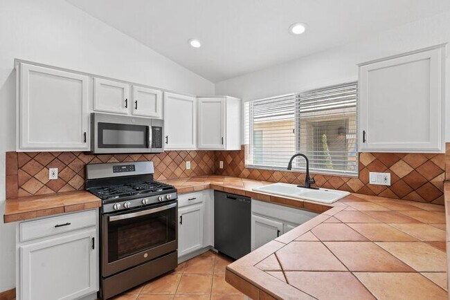 Foto del edificio - Amazing Single Family Home for Rent in Tucson