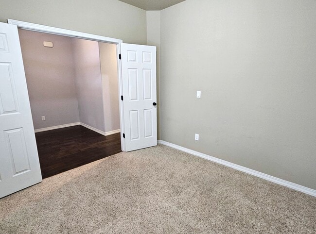 Building Photo - 1447 Azalea Ave