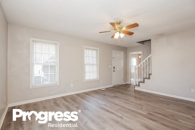 Building Photo - 201 Linville Ct