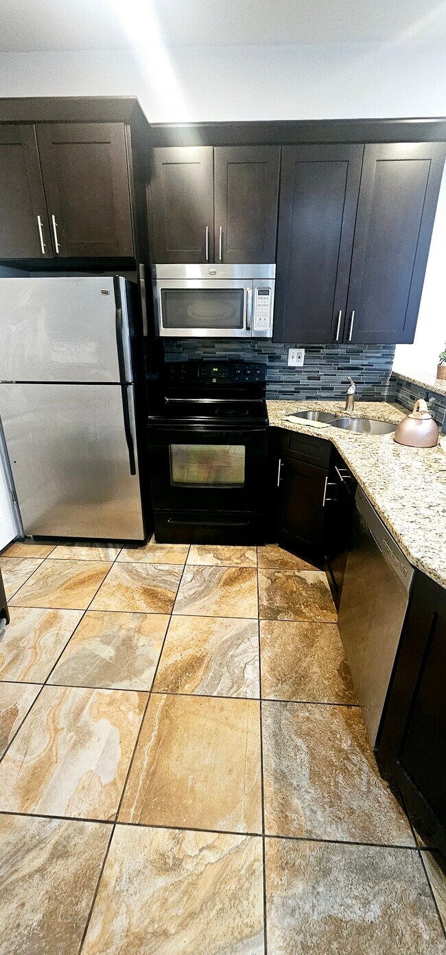 Foto del edificio - 628 N 11th St