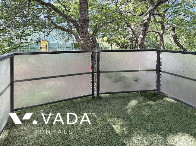 Building Photo - Fusion 1 BR APT Rental 301-828 Cardero St Vancouver: VADA