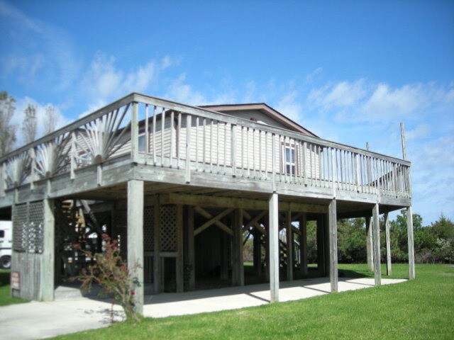 Primary Photo - 109 Dolphin Ct