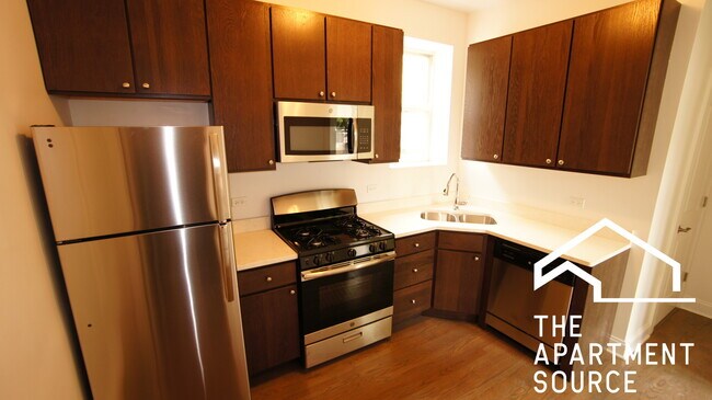 Foto del edificio - 2816 N Troy St