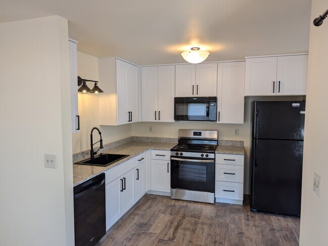 Foto del edificio - 3465 Lochwood Dr