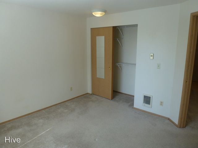 Building Photo - 4459 Fremont Ave N