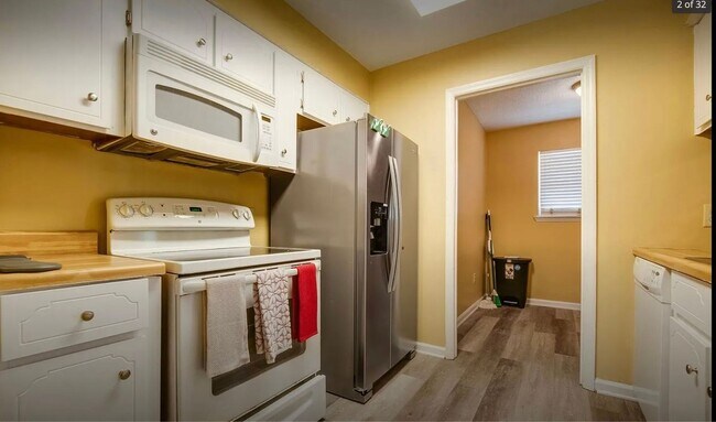 Foto del edificio - Available Now in a Great Location!