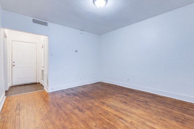 Foto del edificio - 757 E Warrington Ave