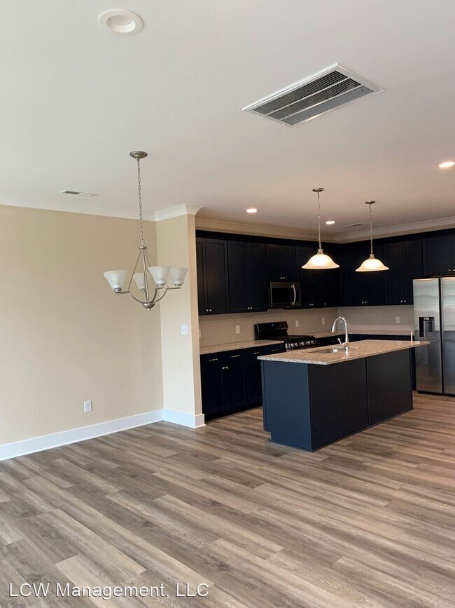 Building Photo - 3 br, 2.5 bath House - 1771 Welden Village...