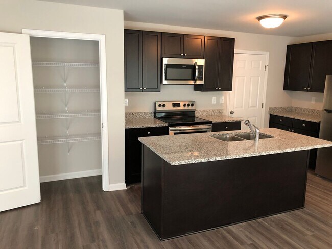 Building Photo - Price Drop Alert! Rental Specials Available! Charming Home in Quiet Covington Neighborhood - $1,7...