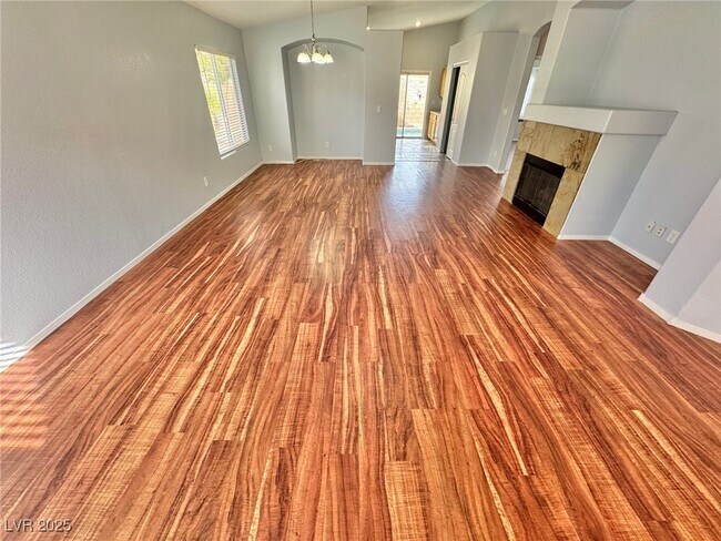 Foto del edificio - 2276 Chestnut Ranch Ave