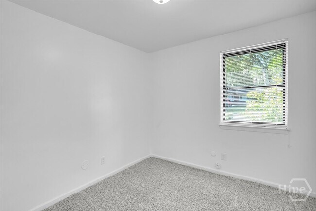 Foto del edificio - 2222 Bacon Park Dr