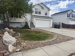 Building Photo - 461 E 740 N