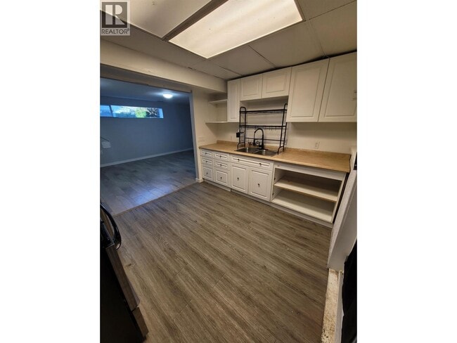 Building Photo - 2261 Gale Ave