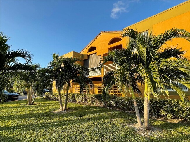 Foto del edificio - 9711 Fontainebleau Blvd