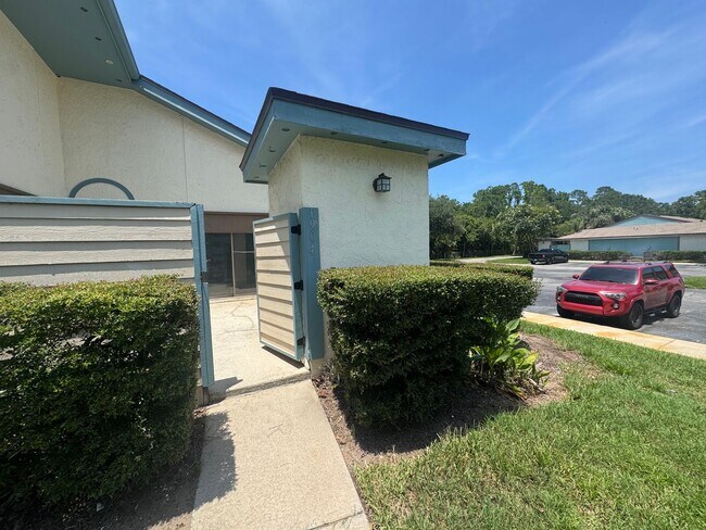Foto del edificio - Price Reduced: The Courtyards at Mayport 2/2 Two Story Townhome