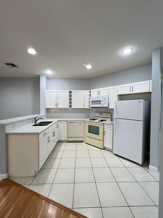 Foto del edificio - 8004 Carnoustie Pl