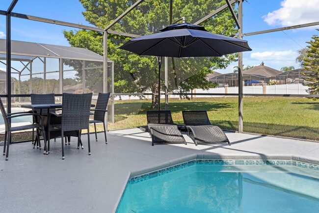 Foto del edificio - 642 Elderberry Dr