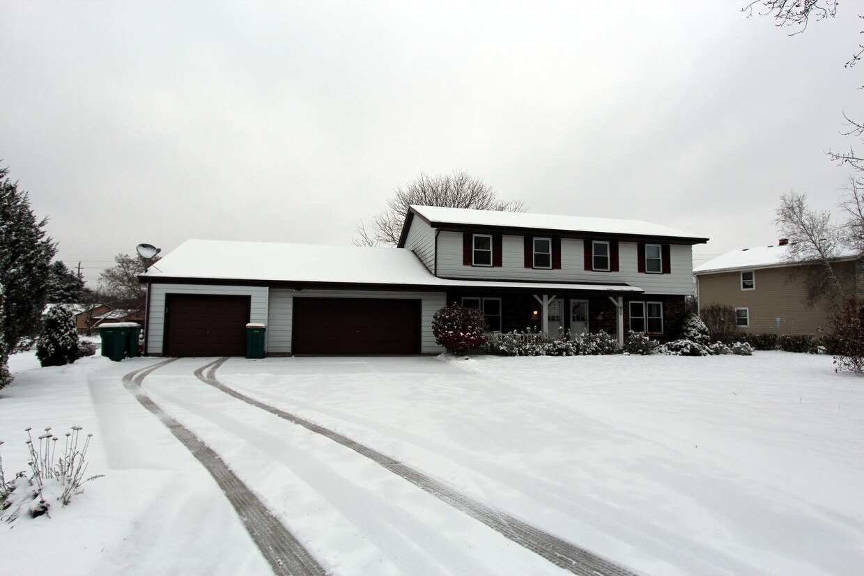 10544 Jefferson Ln, Germantown, WI 53022 Townhome Rentals in