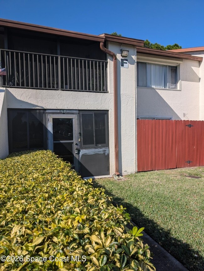 Building Photo - 653 Ridge Club Dr