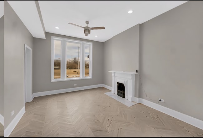 Building Photo - 5626 S Wells St