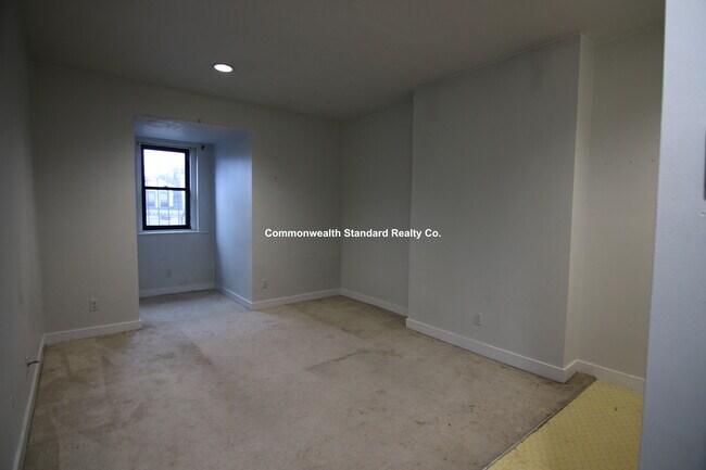 Building Photo - 548 Columbus Ave
