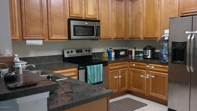Foto del edificio - 8215 Green Parrot Rd