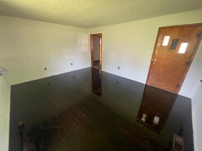 Foto del edificio - 100 N Lane St