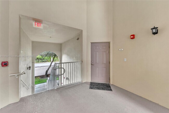 Foto del edificio - 8899 NW 107th Ct