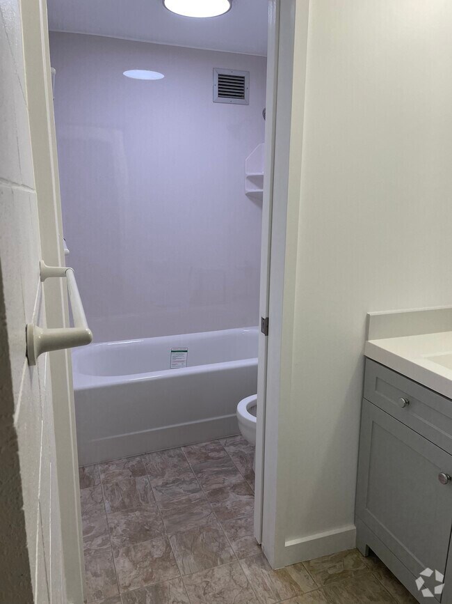 Lanakila Townhouses under 1,500 Honolulu, HI 12 Townhouses