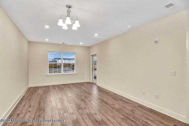 Building Photo - 815 Stiller Ln