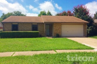 Building Photo - 7110 Christie Ln