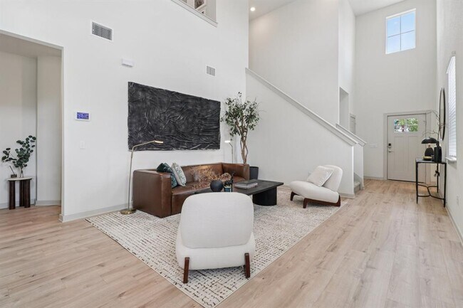 Foto del edificio - 220 Merrick Rd