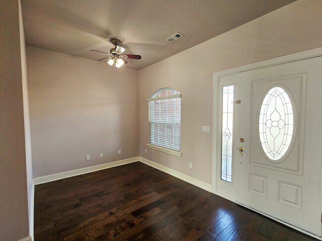 Foto del edificio - 2203 SW Tupelo Ave