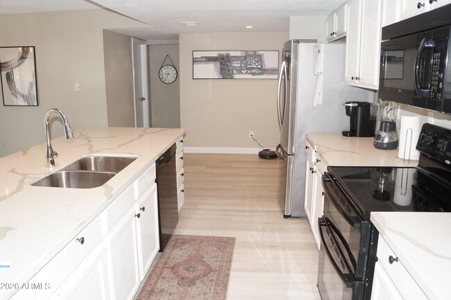 Building Photo - 1732 E Hermosa Dr