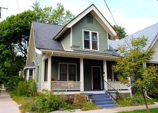 Building Photo - 564 S Ashley St
