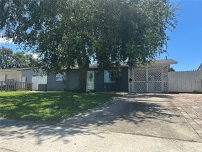 Building Photo - 5460 98th Ave N