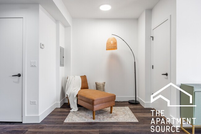 Foto del edificio - 1555 W Hollywood Ave