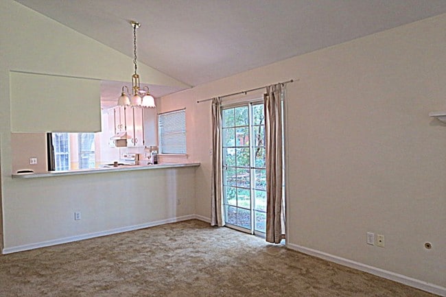 Building Photo - 5292 St Ives Ln