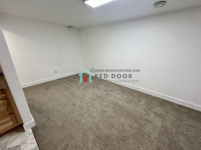 Building Photo - 3001 4th Ave S